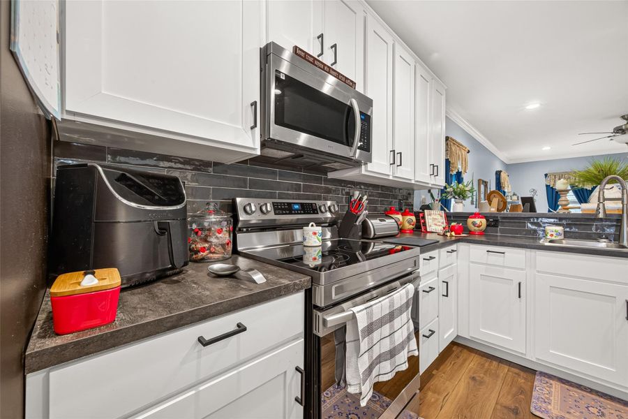 Furnished interior view inside a new home in , Willis (Image 5).