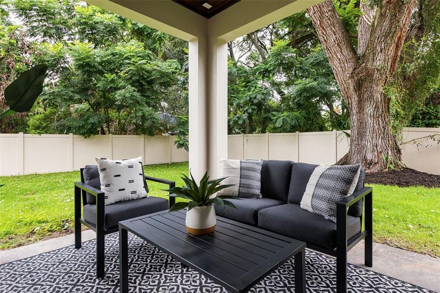 Exterior details and patio area of a home in , Orlando (Image 34).
