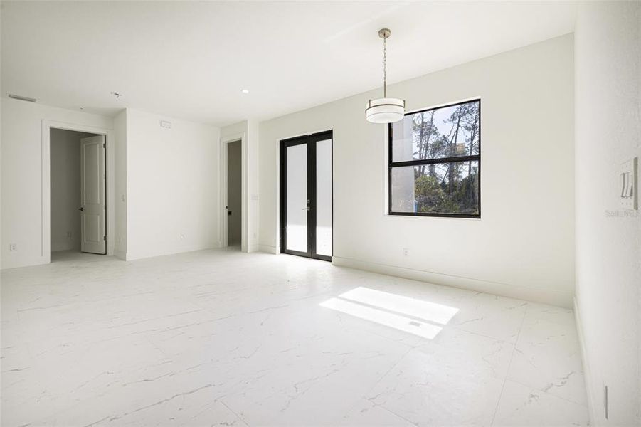 Spacious, unfurnished interior of a new home in , Port Charlotte (Image 21).