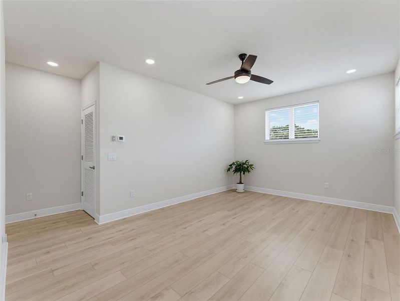 Spacious, unfurnished interior of a new home in , Clearwater (Image 49).