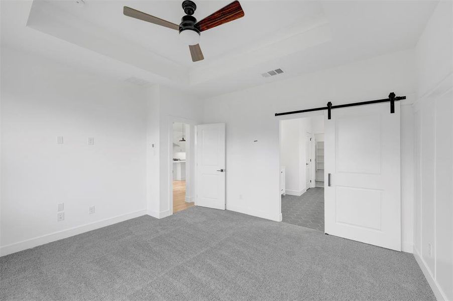 Spacious, unfurnished interior of a new home in Heritage Ranch, Sherman (Image 23).