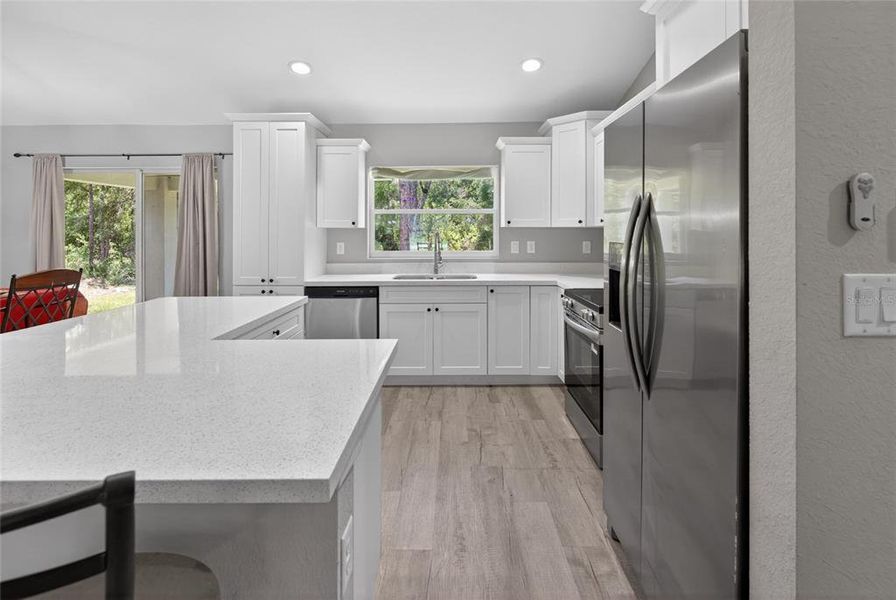 Furnished interior view inside a new home in , Ocklawaha (Image 12).