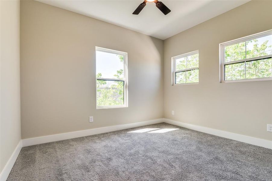 Additional guest bedroom Additional guest bedroom