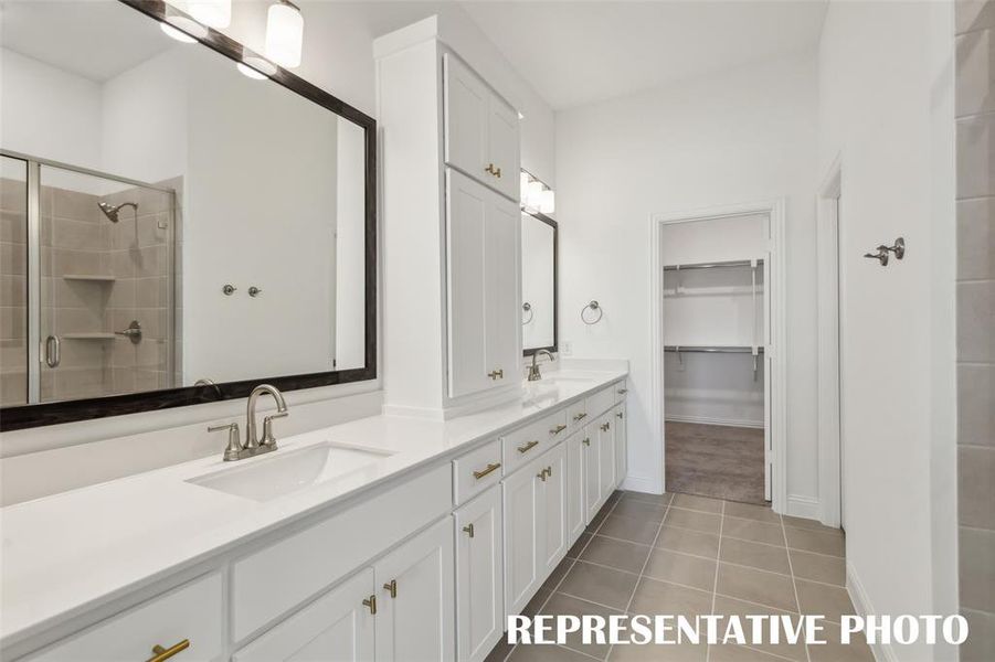 Plenty of room for two in this beautiful owner's bath!