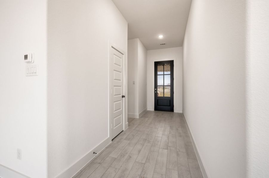 Spacious, unfurnished interior of a new home in Saddleback Estates, Boyd (Image 19).