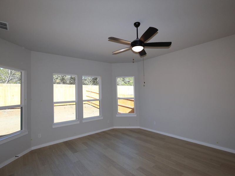 Spacious, unfurnished interior of a new home in Heritage, Dripping Springs (Image 13).