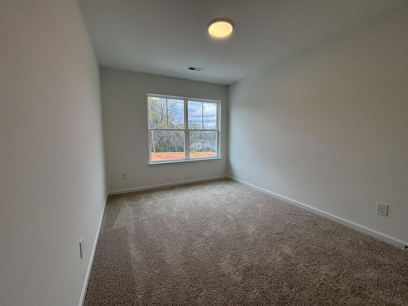 Spacious, unfurnished interior of a new home in CraigStone, Woodruff (Image 12).