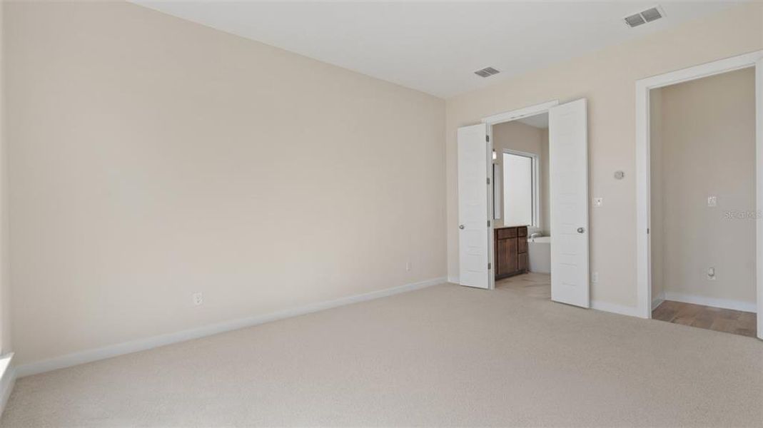 Spacious, unfurnished interior of a new home in Turnleaf, Punta Gorda (Image 8). Spacious, unfurnished interior of a new home in Turnleaf, Punta Gorda (Image 8).