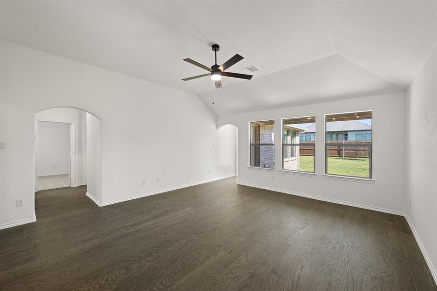 10341 Tapioca- Living Room-1