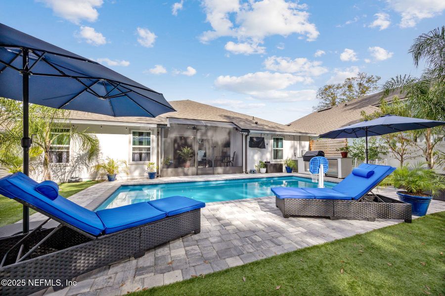 Exterior details and patio area of a home in Pecan Ridge, Jacksonville (Image 4).