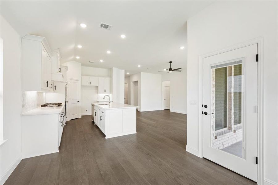 Image 34 of a home in Willow Wood Classic 50. Image 34 of a home in Willow Wood Classic 50.