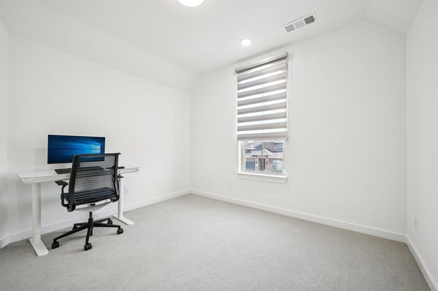 Spacious, unfurnished interior of a new home in , McKinney (Image 21).