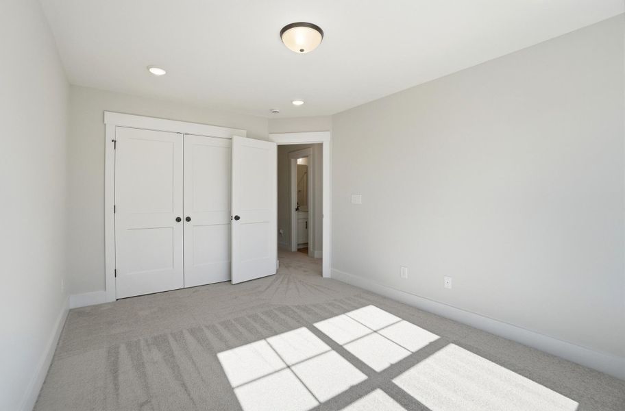 Spacious, unfurnished interior of a new home in Blythe Mill Townhomes, Waxhaw (Image 61).