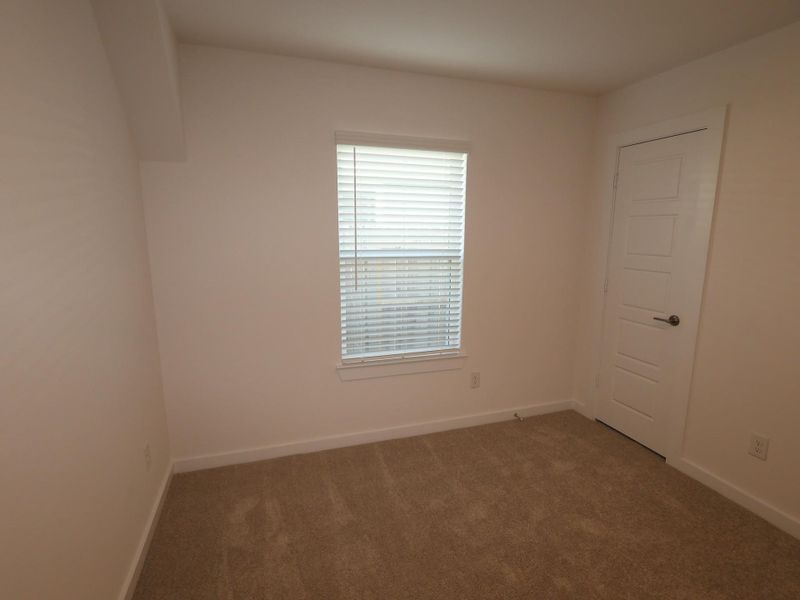 Spacious, unfurnished interior of a new home in Ambrose, La Marque (Image 20).