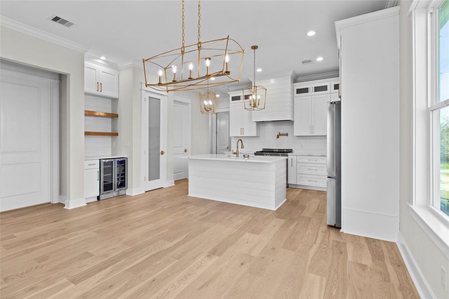 Furnished interior view inside a new home in , Kemah (Image 6).