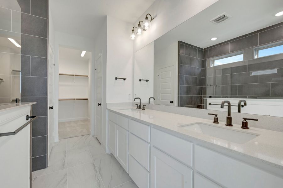 Owner's Bath Owner's Bath