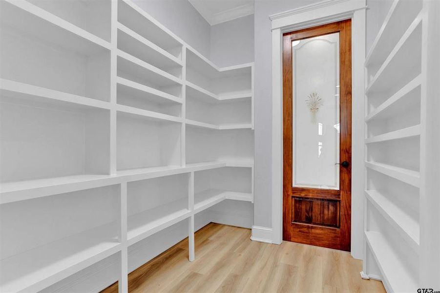 Spacious, unfurnished interior of a new home in , Hideaway (Image 25).