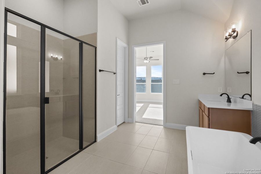 Furnished interior view inside a new home in Mayfair 50', New Braunfels (Image 12).