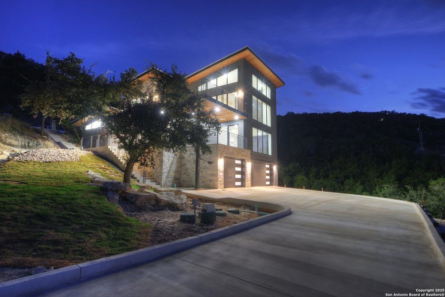 Exterior details and patio area of a home in , Canyon Lake (Image 40). Exterior details and patio area of a home in , Canyon Lake (Image 40).