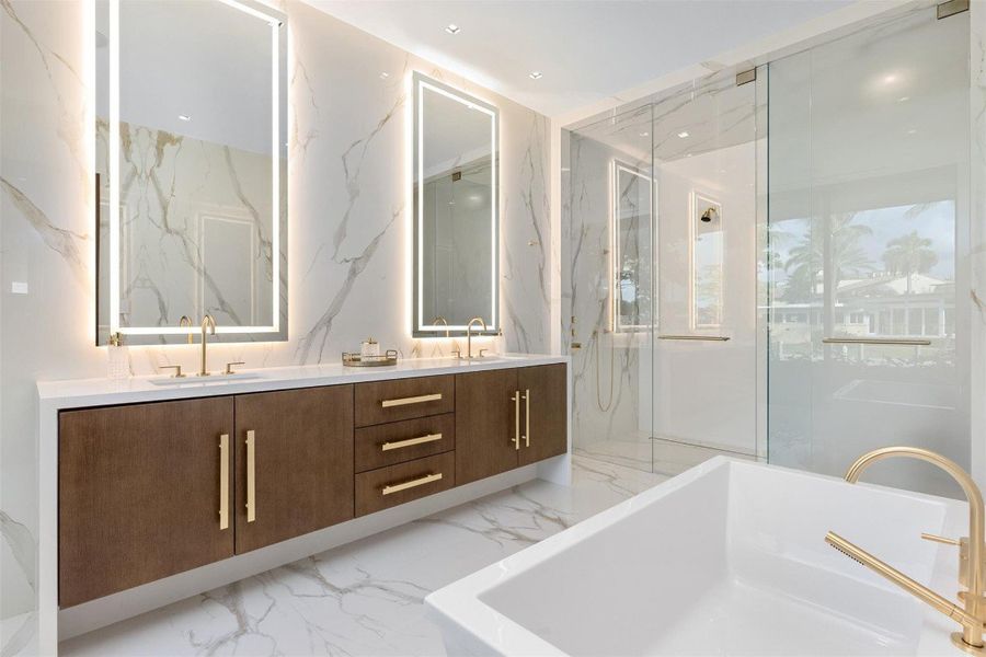 First floor en-suite VIP Guest Room