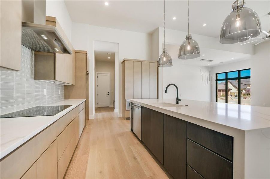 Furnished interior view inside a new home in , Horseshoe Bay (Image 4).