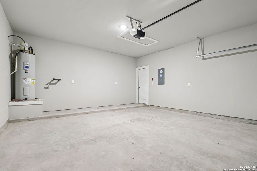 Spacious, unfurnished interior of a new home in Legendary Trails - Premier Series, Cibolo (Image 27).