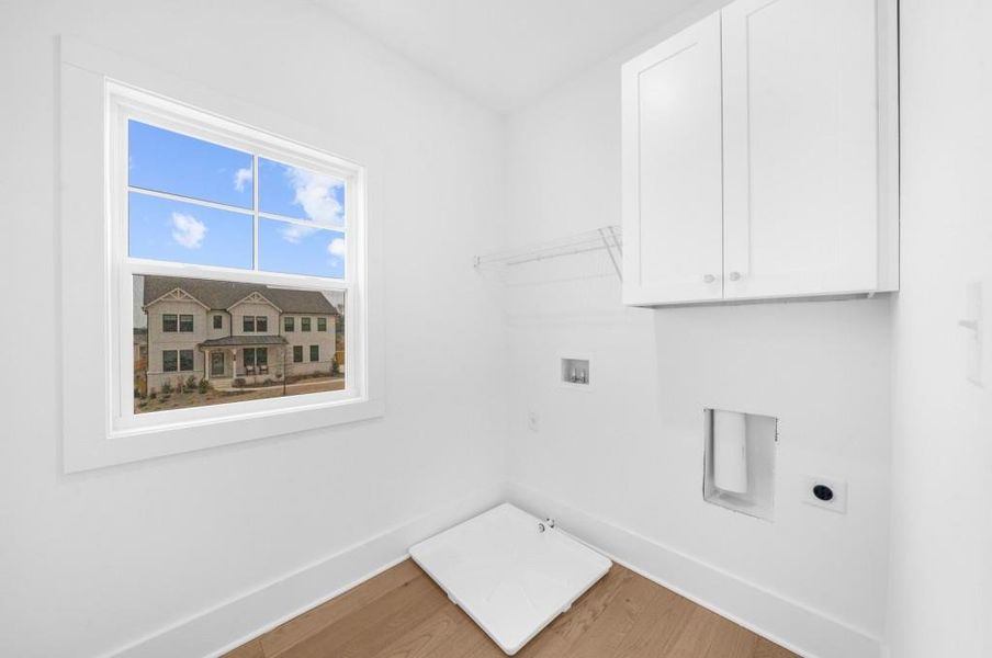 Spacious, unfurnished interior of a new home in , Canton (Image 27).