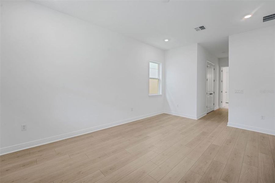 Spacious, unfurnished interior of a new home in Palms at Windermere, Windermere (Image 33).