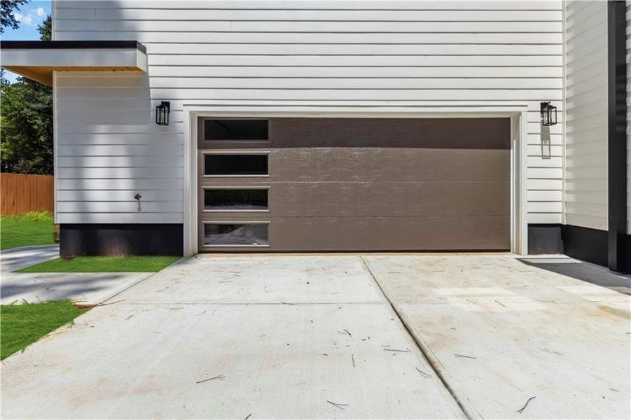 Exterior details and patio area of a home in , Decatur (Image 30).