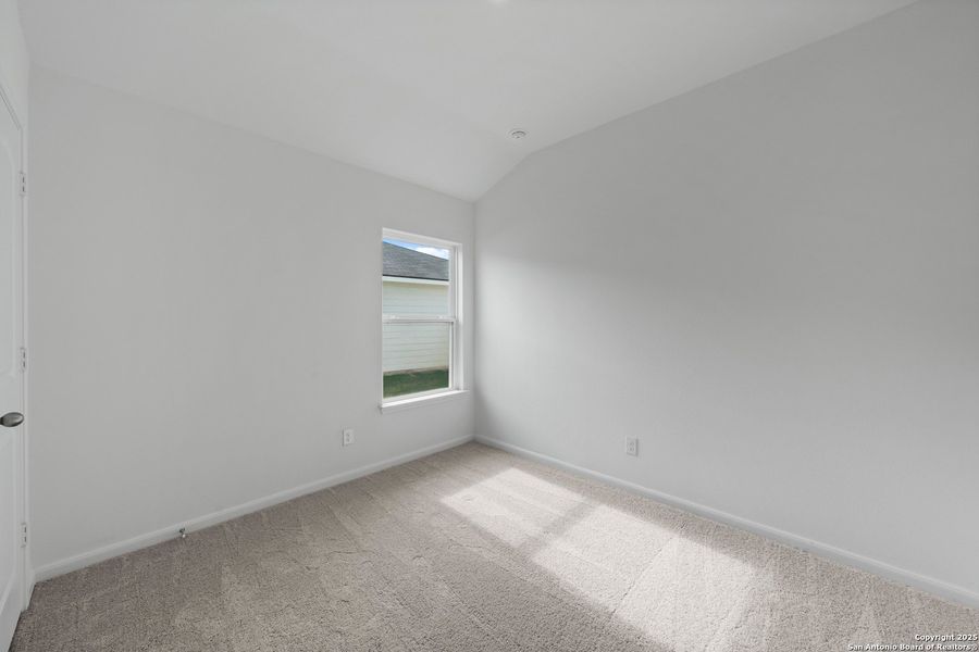 Spacious, unfurnished interior of a new home in Rosewood Estates, Lytle (Image 15).