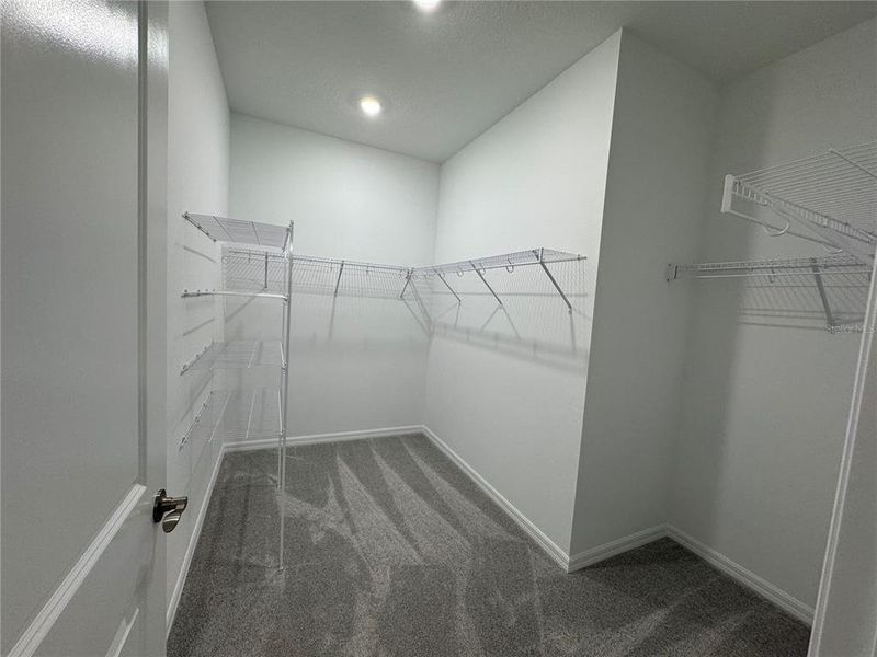 Spacious, unfurnished interior of a new home in Southpointe, Palmetto (Image 21).