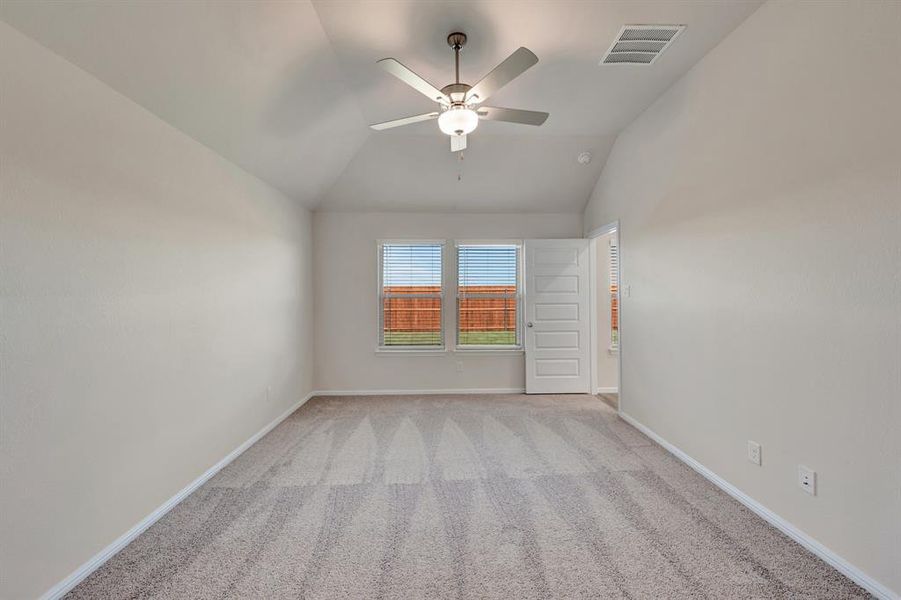 Spacious, unfurnished interior of a new home in Verandah, Royse City (Image 22).