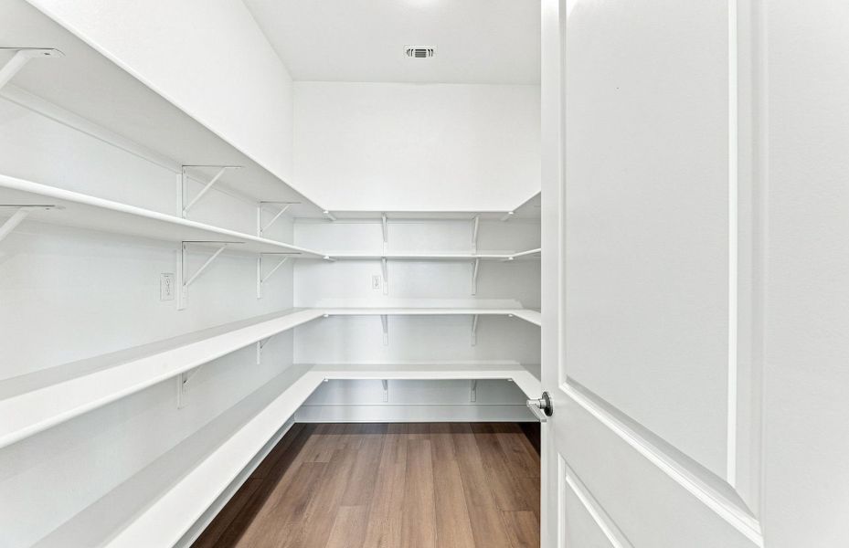 Spacious, unfurnished interior of a new home in Kuempel Estates, Pflugerville (Image 48).