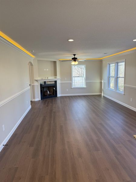 Spacious, unfurnished interior of a new home in Fall Creek, Inman (Image 6).