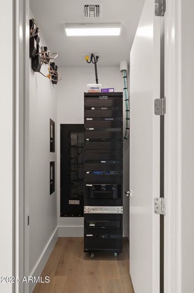 40-web-or-mls-Media Closet
