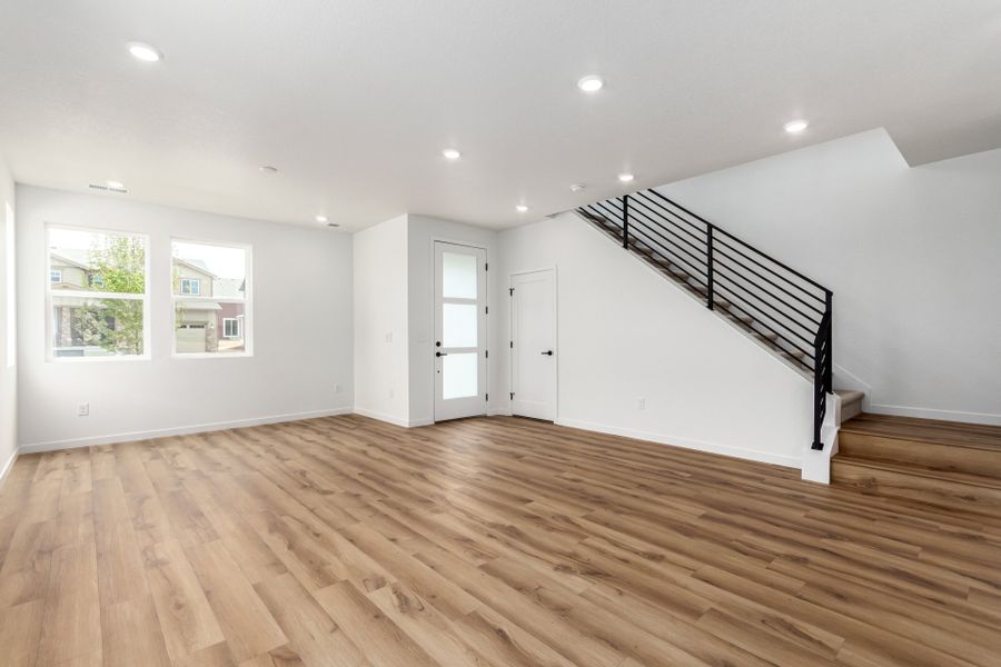 Spacious, unfurnished interior of a new home in Painted Prairie, Aurora (Image 13).