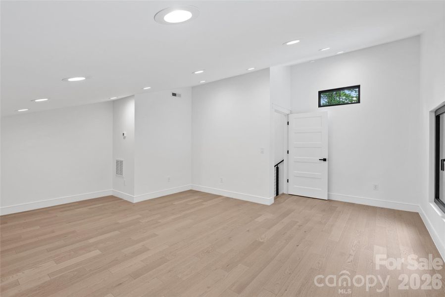 Spacious, unfurnished interior of a new home in , Arden (Image 14).