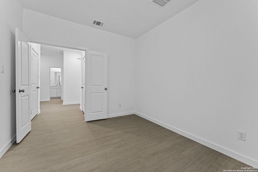Spacious, unfurnished interior of a new home in , New Braunfels (Image 22).