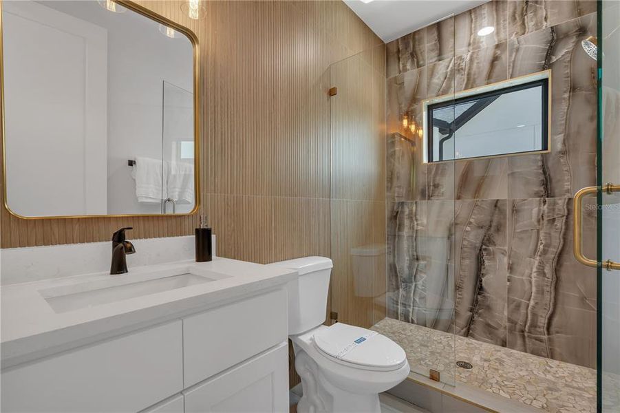 Furnished interior view inside a new home in , Orlando (Image 24).