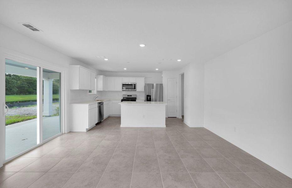 Spacious, unfurnished interior of a new home in Wells Landing, Jacksonville (Image 19). Spacious, unfurnished interior of a new home in Wells Landing, Jacksonville (Image 19).