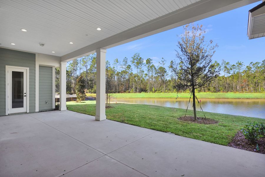 Representative exterior details of a home built from the Riverdale by Riverside Homes in Hidden Creek at SilverLeaf, St. Augustine (Image 2). Representative exterior details of a home built from the Riverdale by Riverside Homes in Hidden Creek at SilverLeaf, St. Augustine (Image 2).