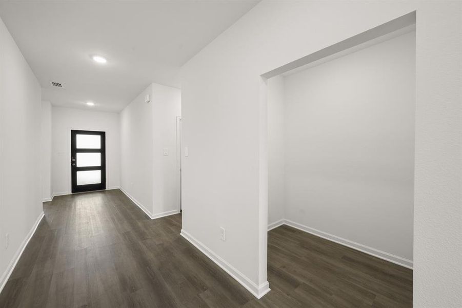 604 Godley Ranch- Entry-Micro office-2146