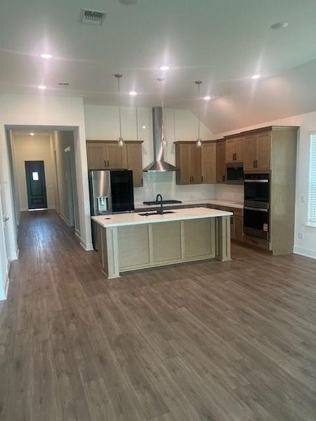 Furnished interior view inside a new home in Valencia, Manvel (Image 5).