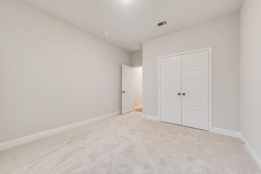 Spacious, unfurnished interior of a new home in Creekside of Crowley, Crowley (Image 34).