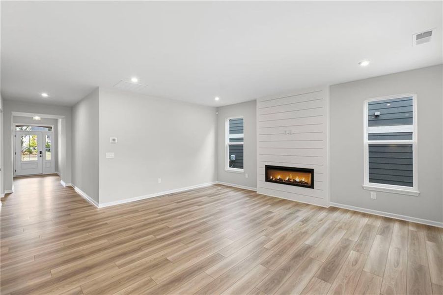Spacious, unfurnished interior of a new home in Laurel Farms, Dallas (Image 15). Spacious, unfurnished interior of a new home in Laurel Farms, Dallas (Image 15).