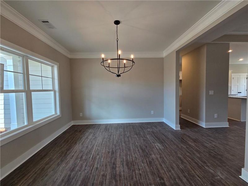Spacious, unfurnished interior of a new home in Benson Estates, Dallas (Image 12).