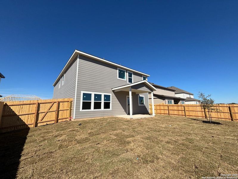 Exterior details and patio area of a home in , Schertz (Image 20).