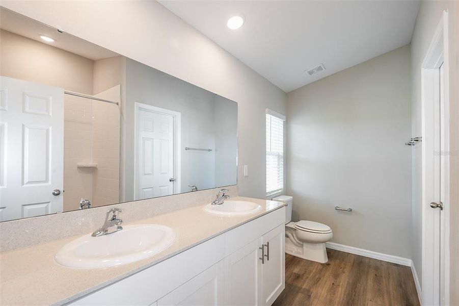 Furnished interior view inside a new home in Villa Mar, Winter Haven (Image 8).