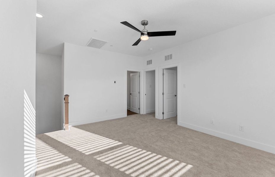 Spacious, unfurnished interior of a new home in Northpoint at Old Settlers, Round Rock (Image 17).