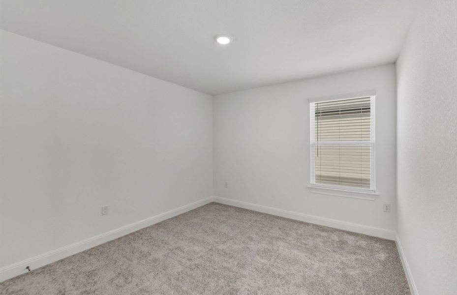 Spacious, unfurnished interior of a new home in Lagos, Manor (Image 37).